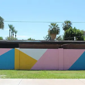 newly-remodeled-midcentury-pink-flamingo-casa.scottsdalehotels.org/